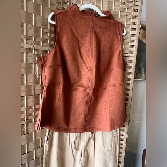 Eloquii Terracotta Faux Suede Sleeveless Top/Vest Size 18 - Picture 3 of 7